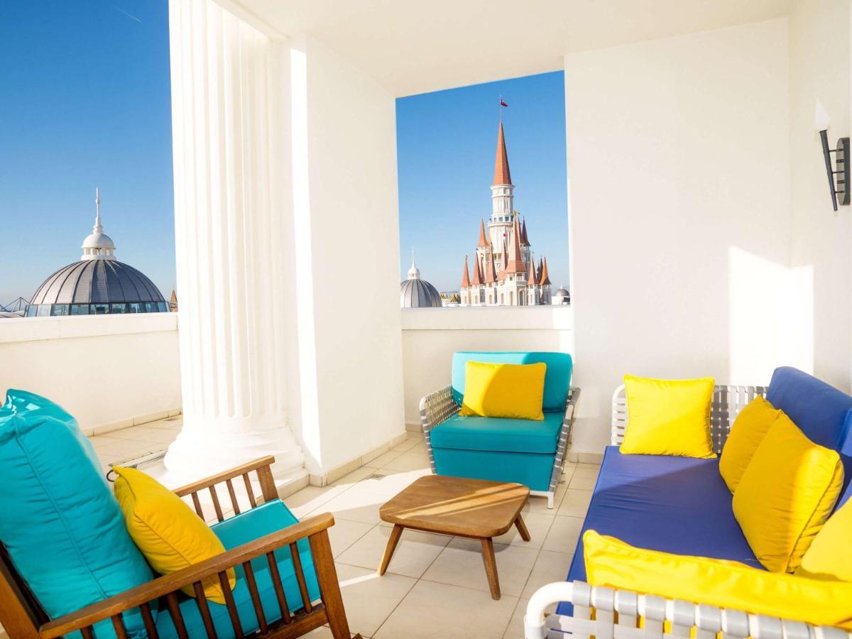 The Land Of Legends Kingdom Hotel - All-In Concept Belek Exterior foto The Sky Bar