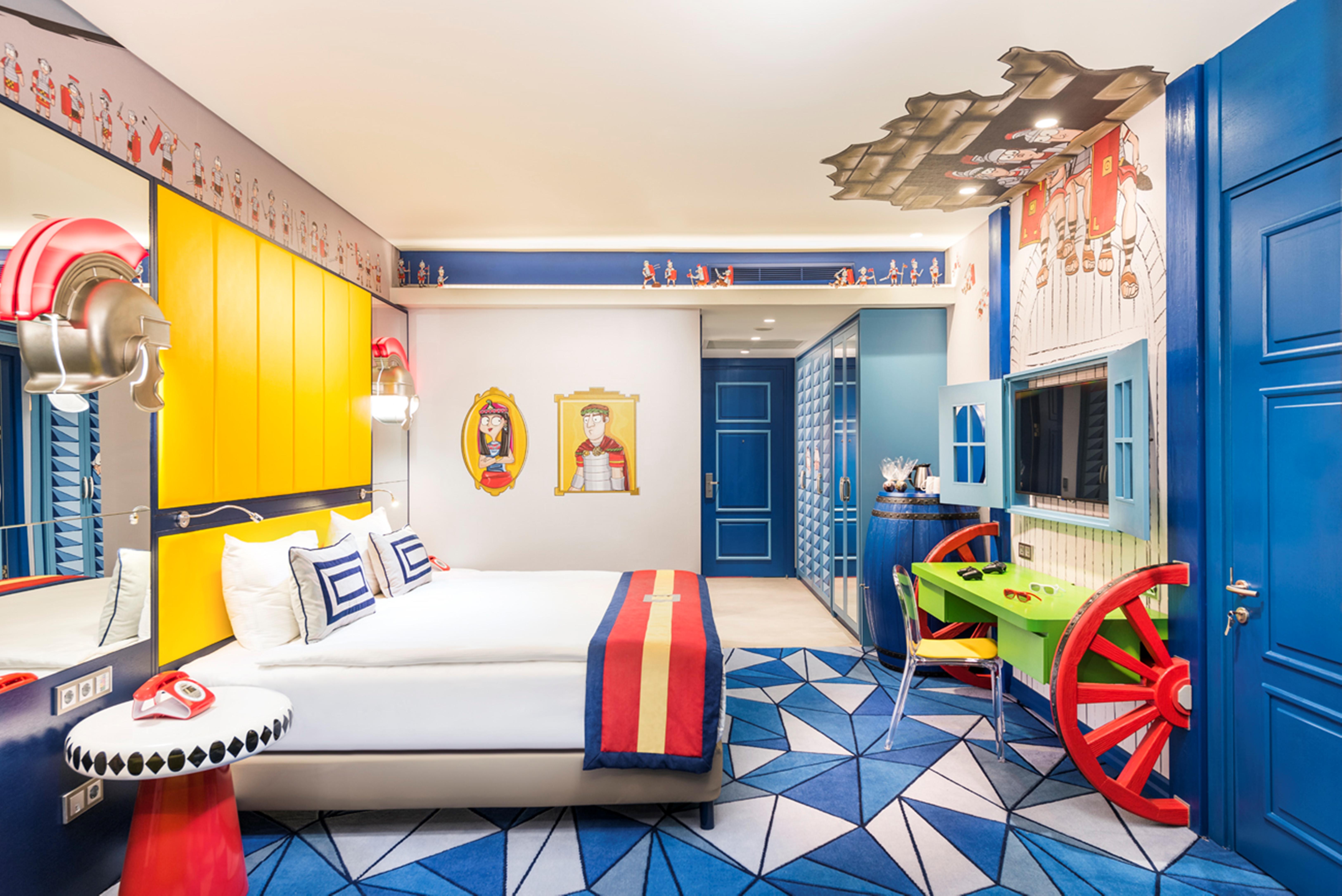 The Land Of Legends Kingdom Hotel - All-In Concept Belek Exterior foto A Lego themed room at Legoland Hotel