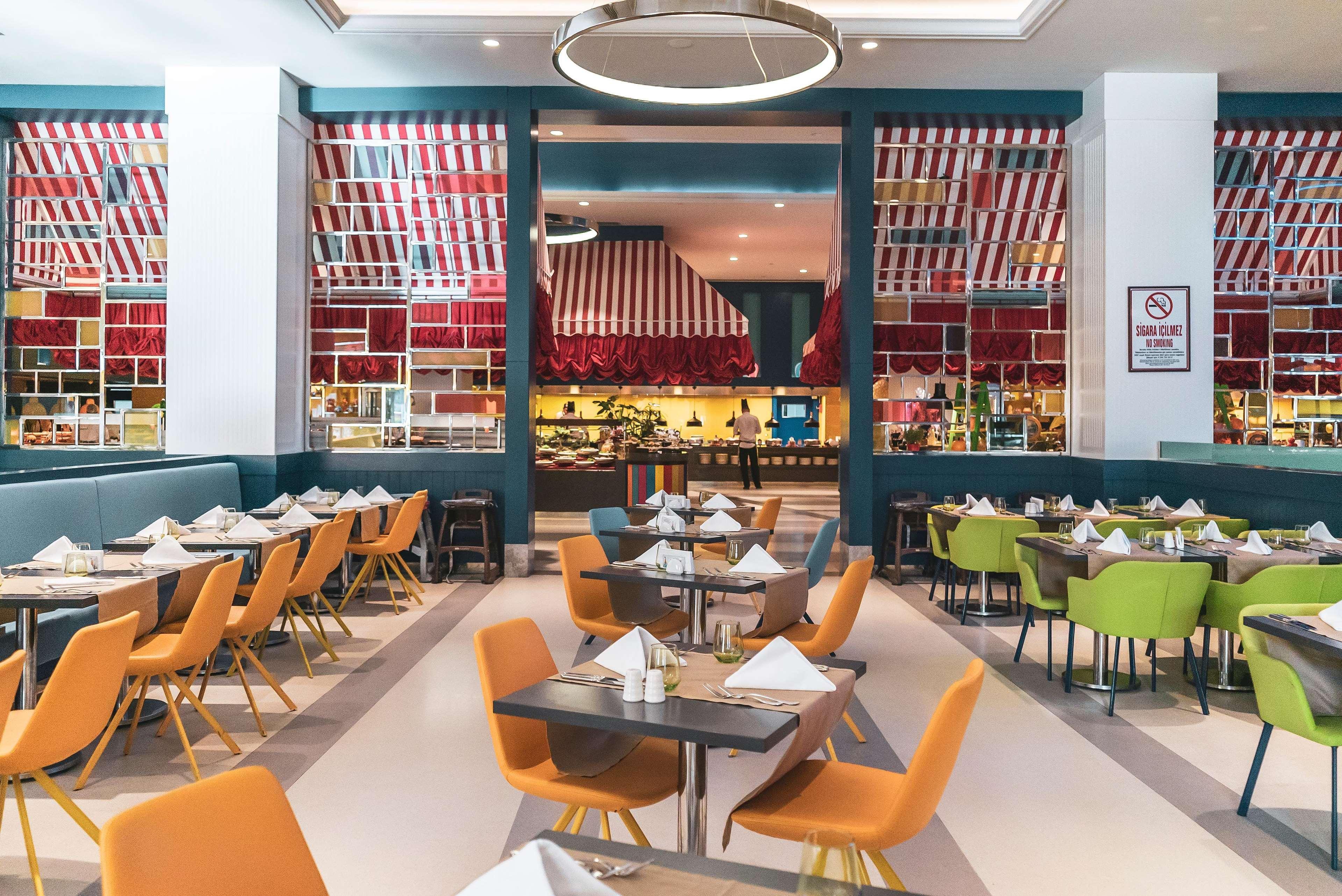 The Land Of Legends Kingdom Hotel - All-In Concept Belek Exterior foto The restaurant