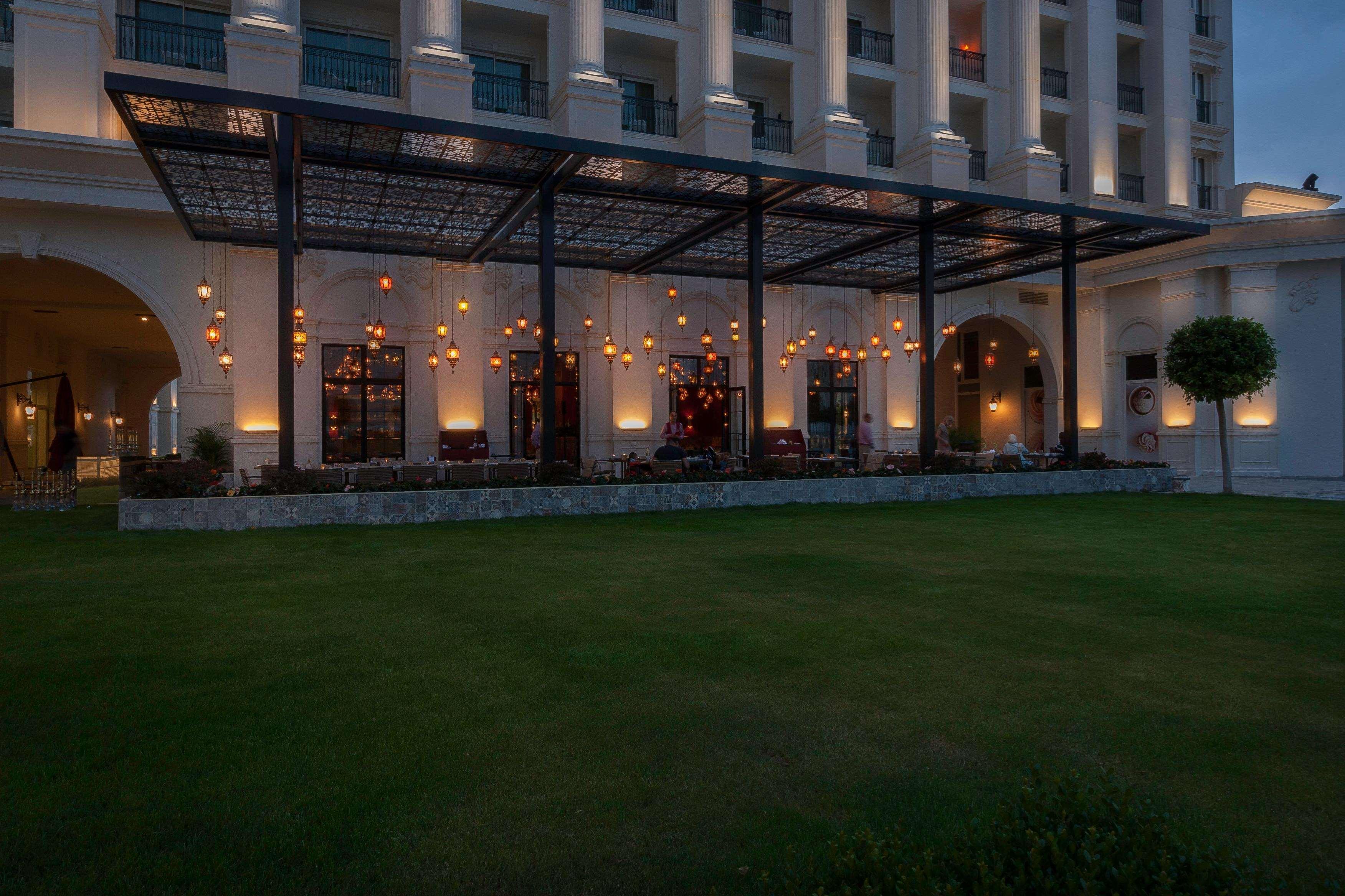 The Land Of Legends Kingdom Hotel - All-In Concept Belek Exterior foto The hotel's main entrance