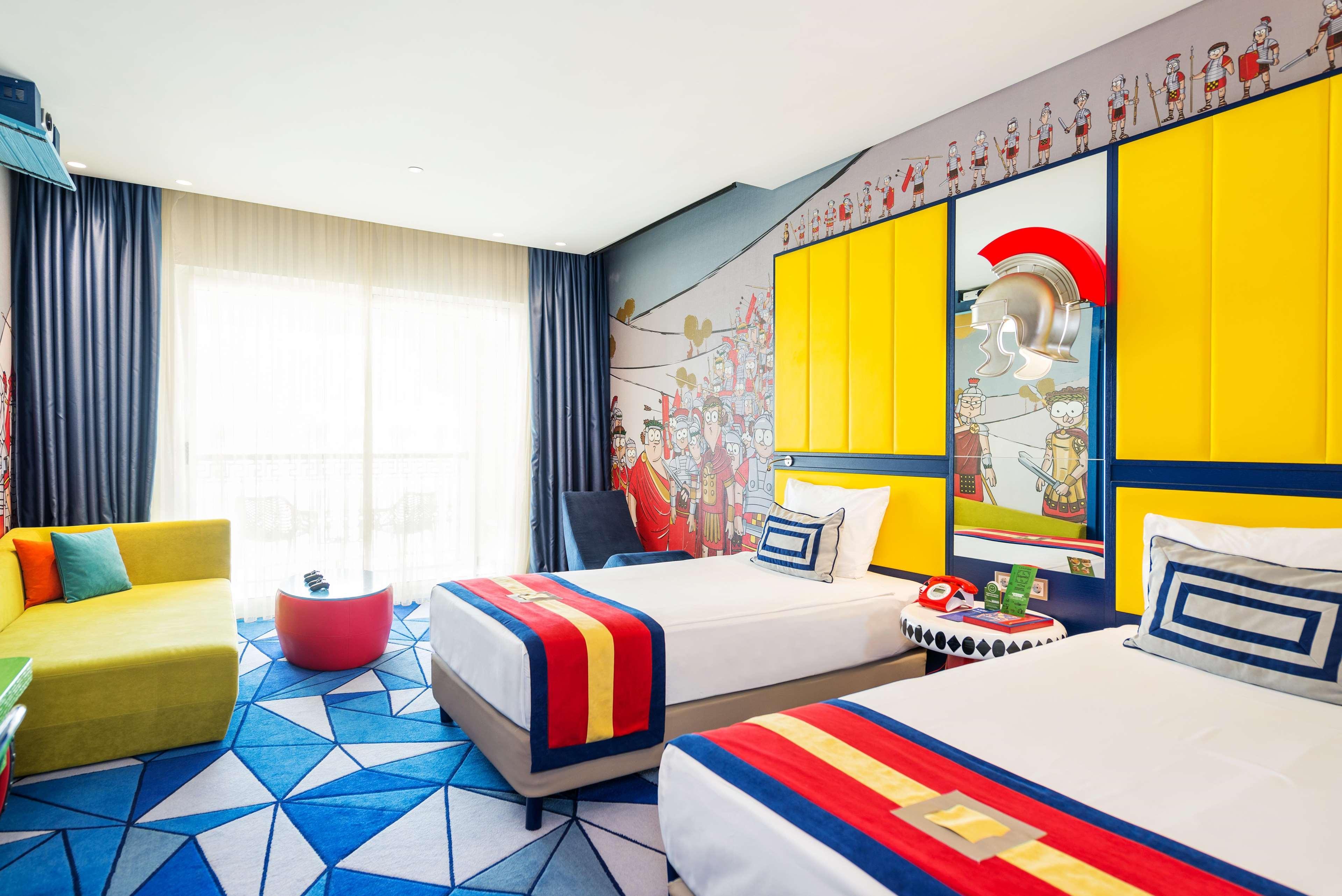 The Land Of Legends Kingdom Hotel - All-In Concept Belek Exterior foto A room at Legoland Malaysia Resort