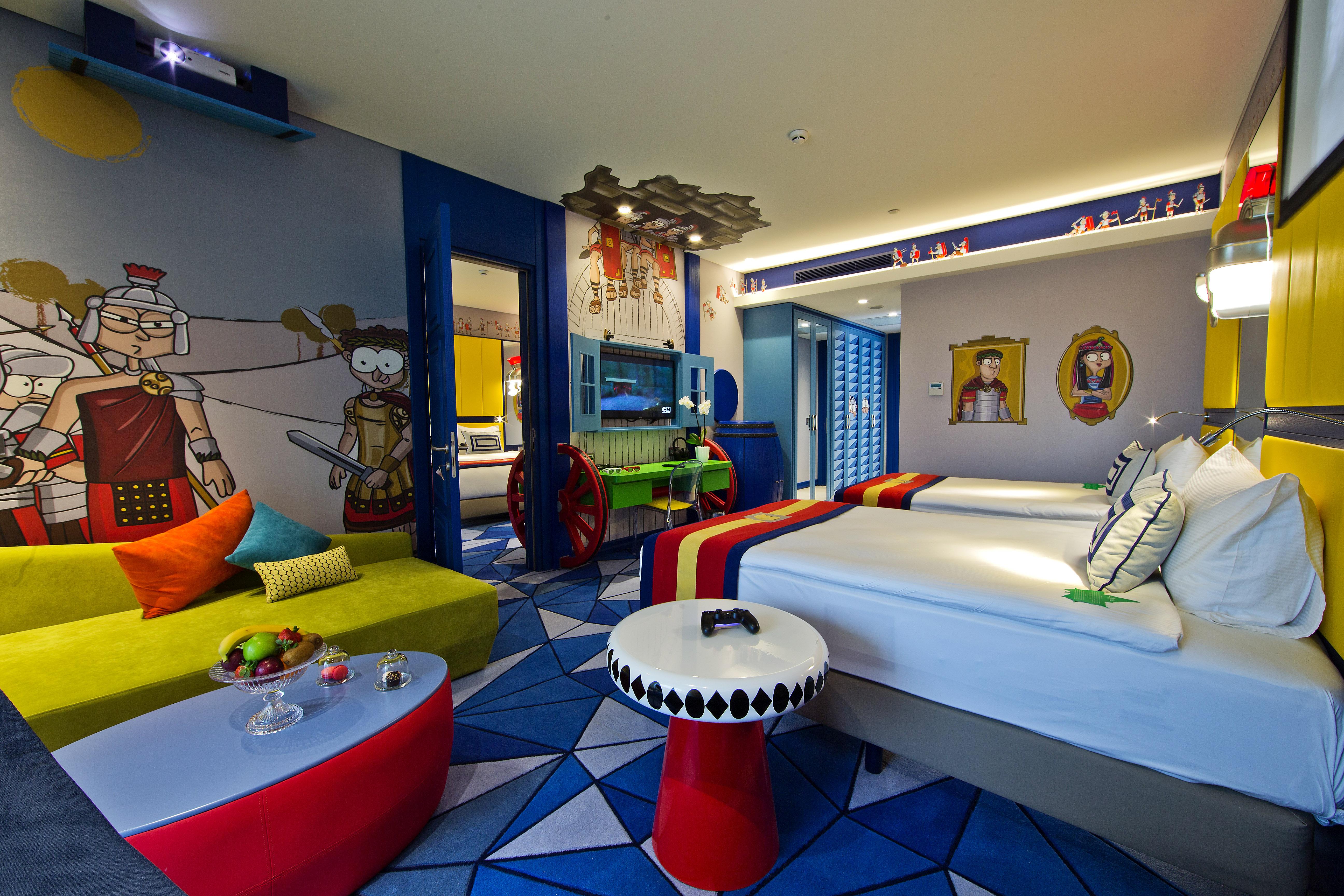 The Land Of Legends Kingdom Hotel - All-In Concept Belek Exterior foto A Lego themed room at Legoland Hotel