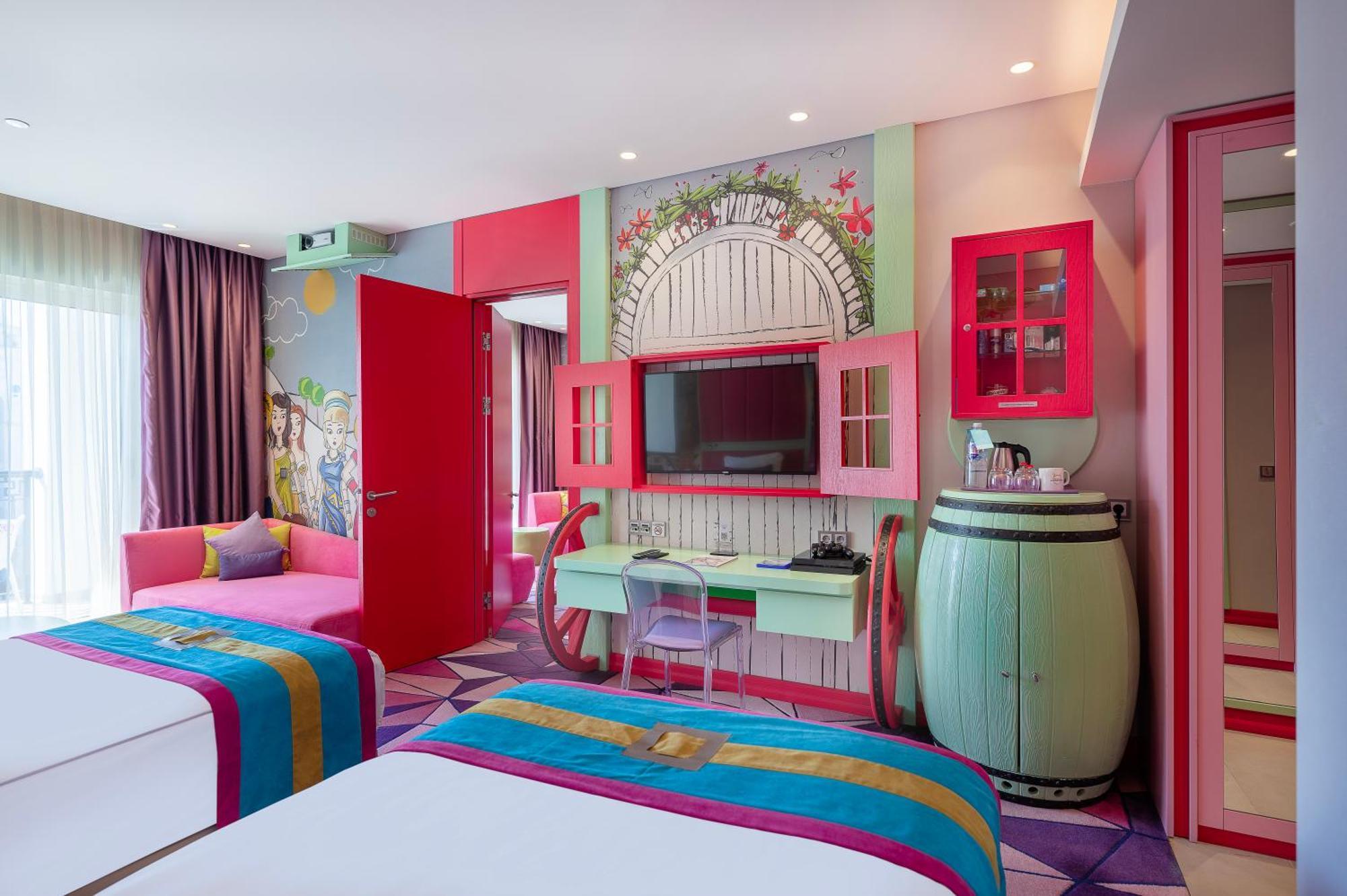 The Land Of Legends Kingdom Hotel - All-In Concept Belek Exterior foto Family Suite